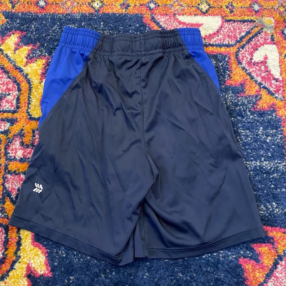 LOT GUC Boys S-M shorts - Picture 3 of 12